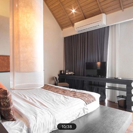 Tapae Gate Villa Chiang Mai Exterior foto