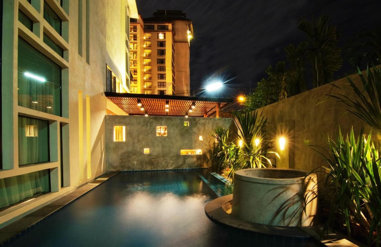 Tapae Gate Villa Chiang Mai Exterior foto